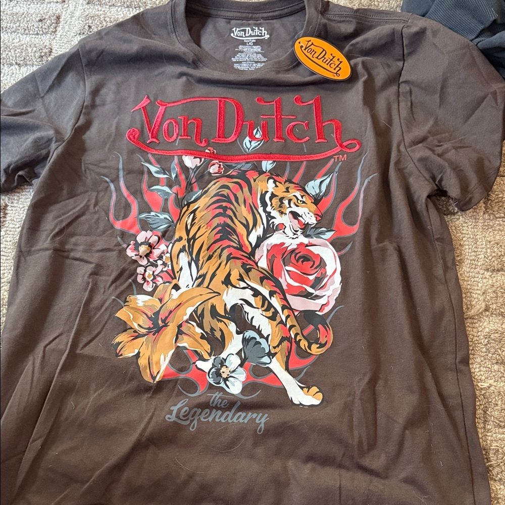NWT Men’s Von Dutch Dark Brown Tiger Graphic Tee